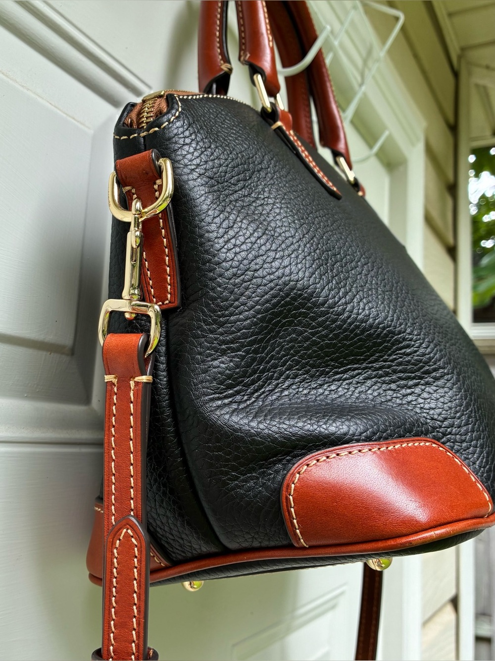Dooney & Bourke Leather Pebble Grain Domed Satchel Shoulder Bag Black Brown - Picture 14 of 16